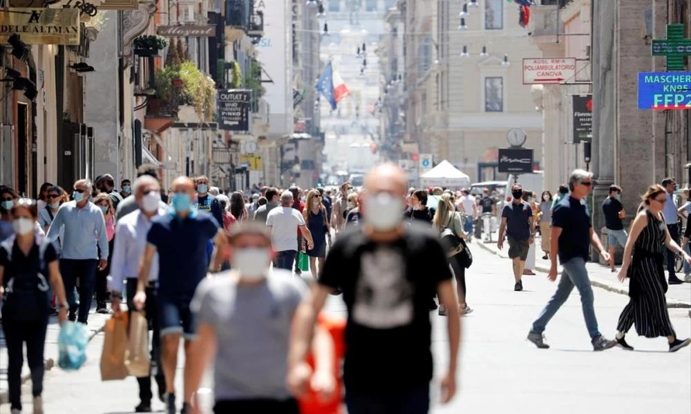 Πάνω από 20.000 κρούσματα μέτρησε η Ιταλία τις τελευταίες 24 ώρες